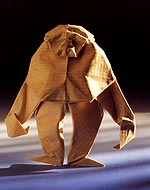 « Le Gorille », origami  JPEG - 7.1 ko