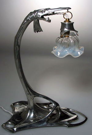Lampe de style Jugenstill (Art Nouveau).  JPEG - 19.5 ko