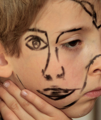 « Doublefaced » 1 sur le visage du fils de Sebastian Bieniek – 2013 .  JPEG - 106.9 ko