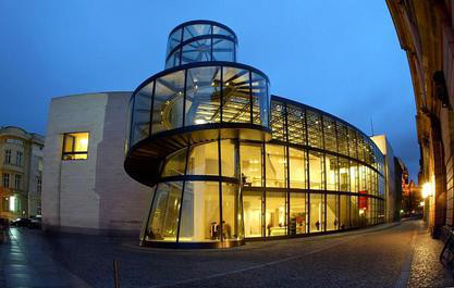 La spirale du nouveau Musée allemand d'Histoire à Berlin.  JPEG - 32 ko